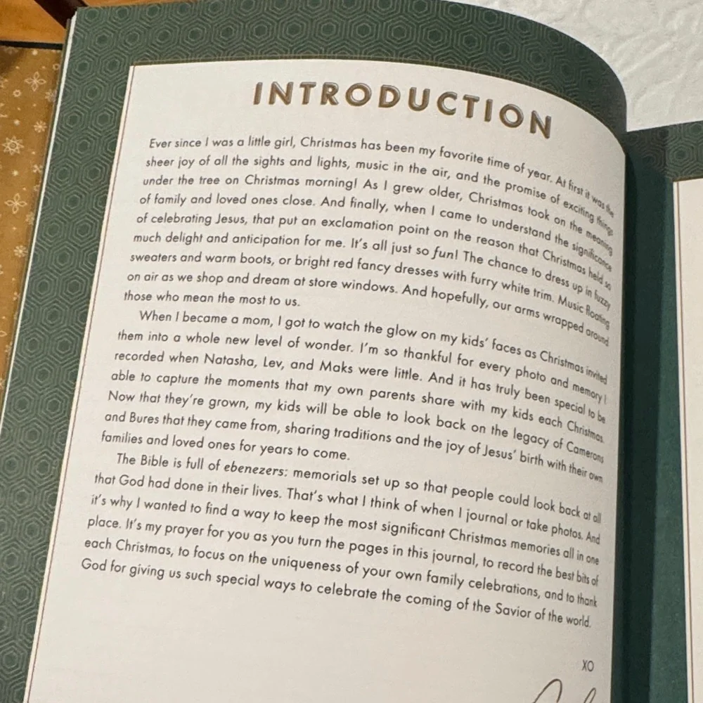 Candace Cameron Bure Inspirational Christmas Memory Book - Green